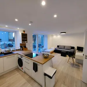 https://haas-apartments-slepa-city-centre-parking-courtyard.brnohotels.org